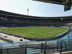 包含基多纳主场惨败，降级区步步逼近的词条