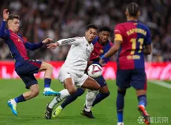 梅西帽子戏法颓势巴萨,皇马击败强敌赢得胜利的简单介绍 梅西帽子戏法颓势巴萨,皇马击败强敌赢得胜利的简单介绍