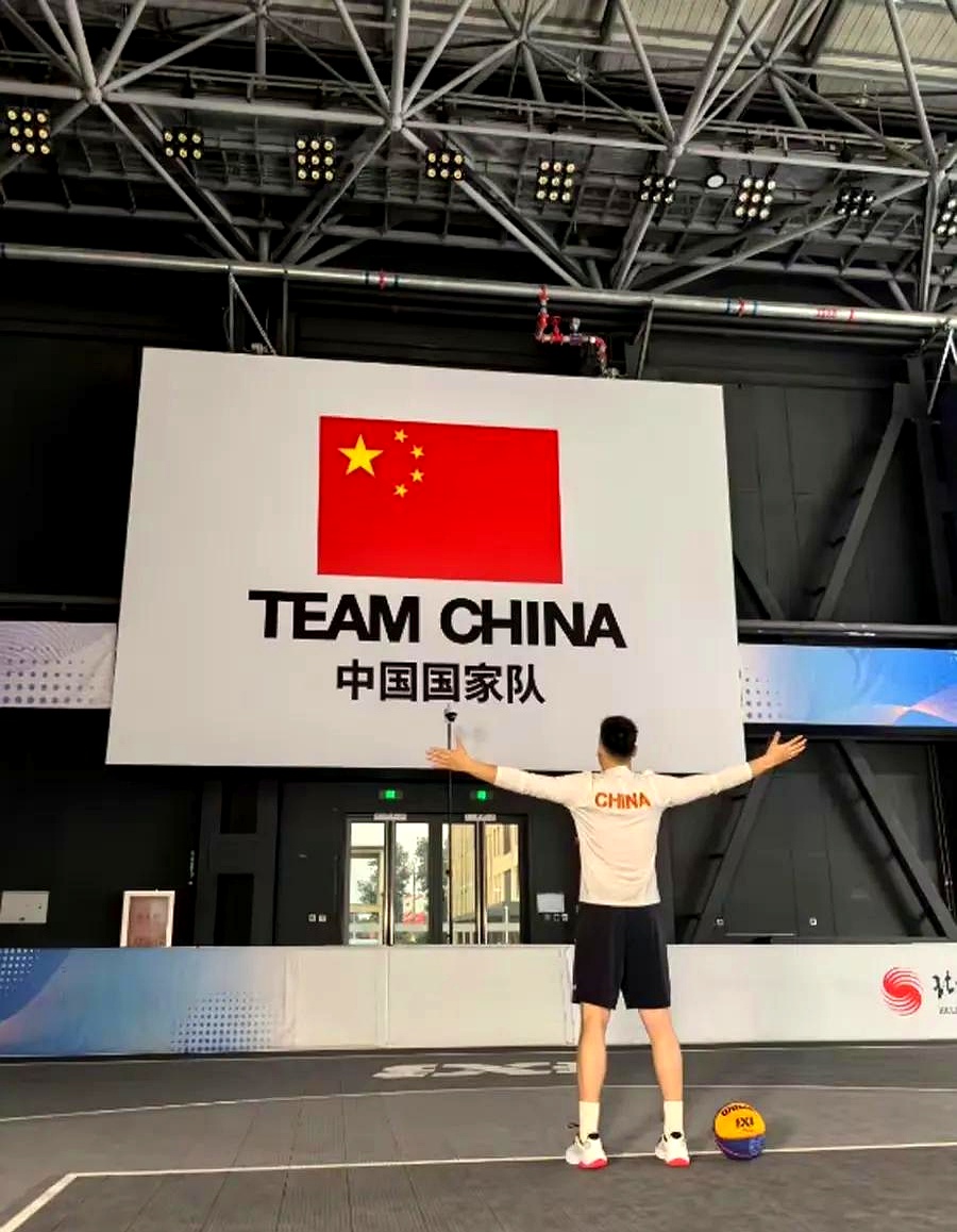 球员表现出色,助中国队获得胜利的简单介绍 球员表现出色,助中国队获得胜利的简单介绍